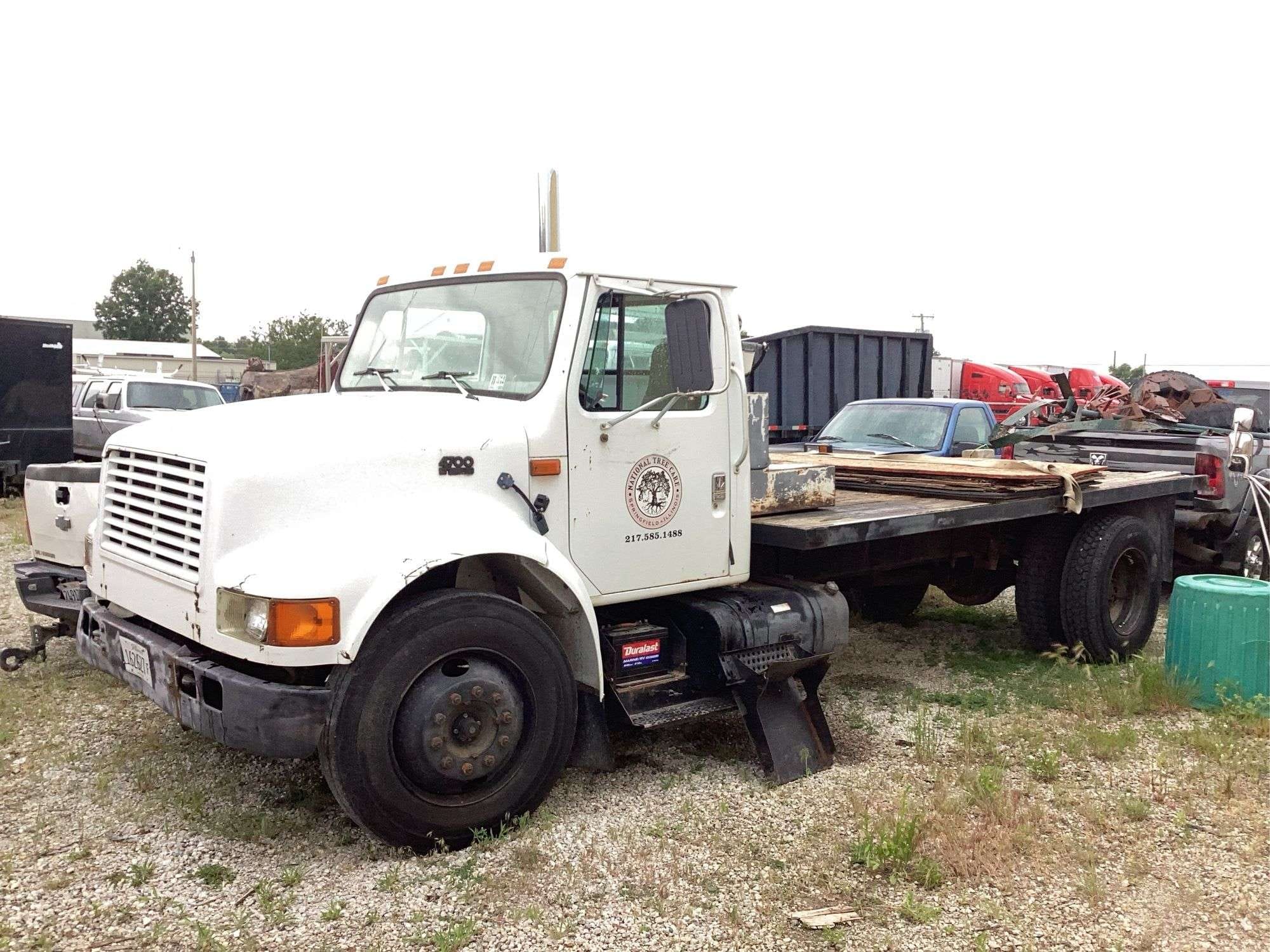 1995 International 4700 Equipment Image0