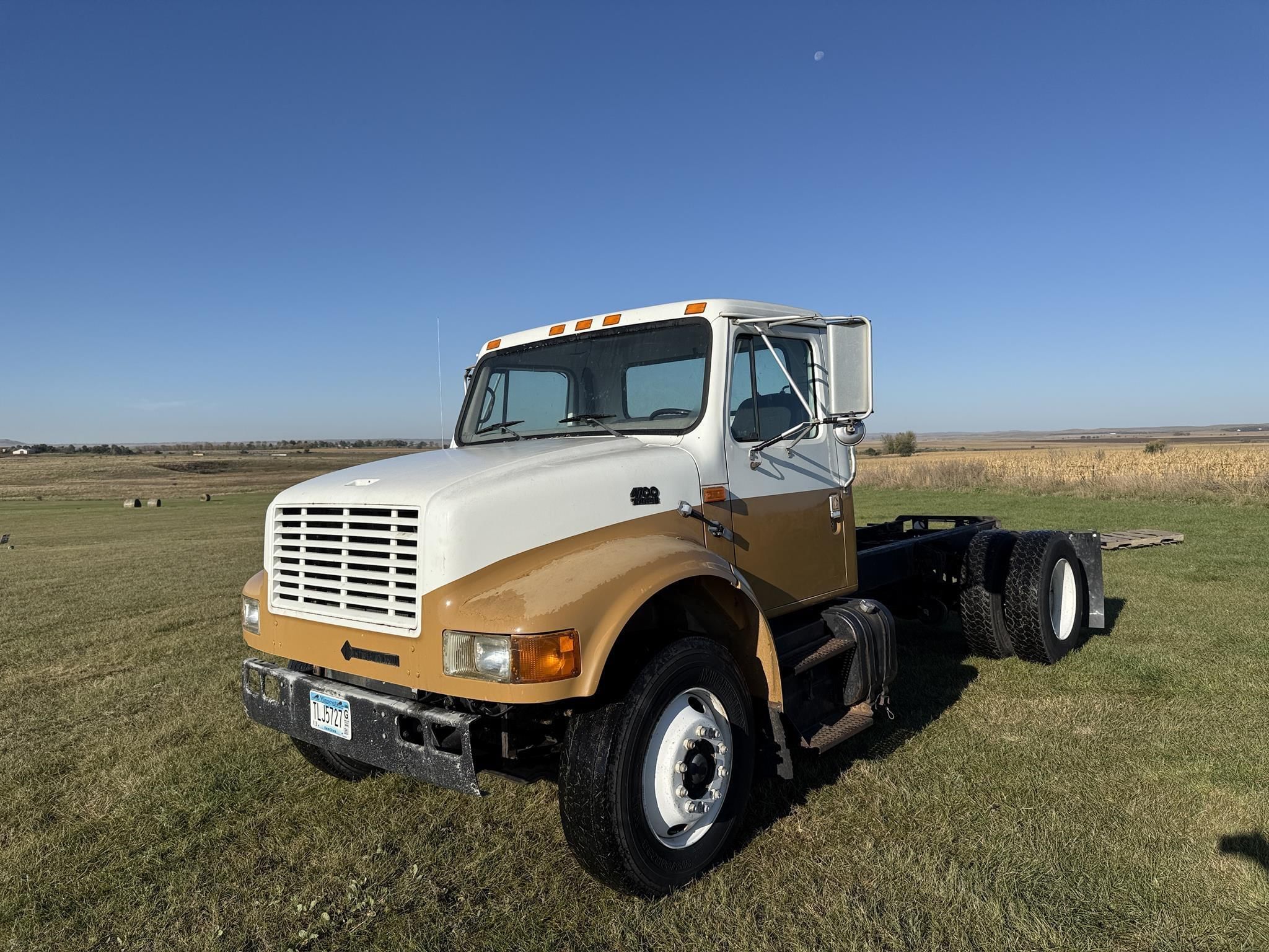 Main image International 4700