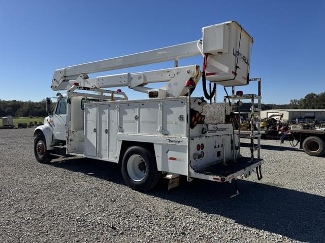 Image of International 4700 equipment image 2