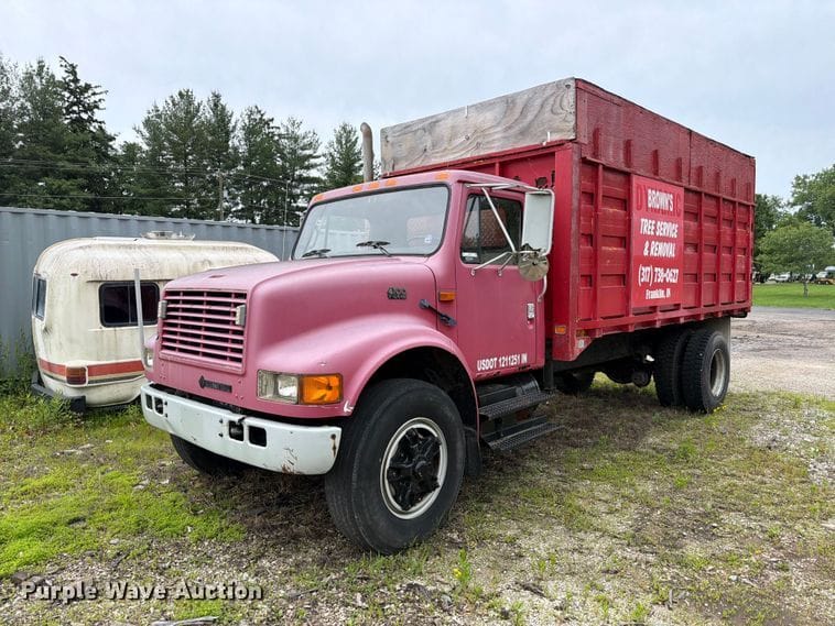 1995 International 4700 Equipment Image0