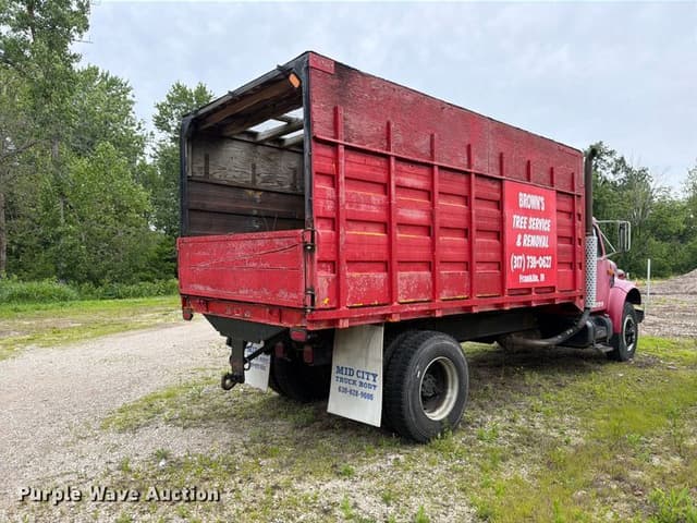 Image of International 4700 equipment image 4