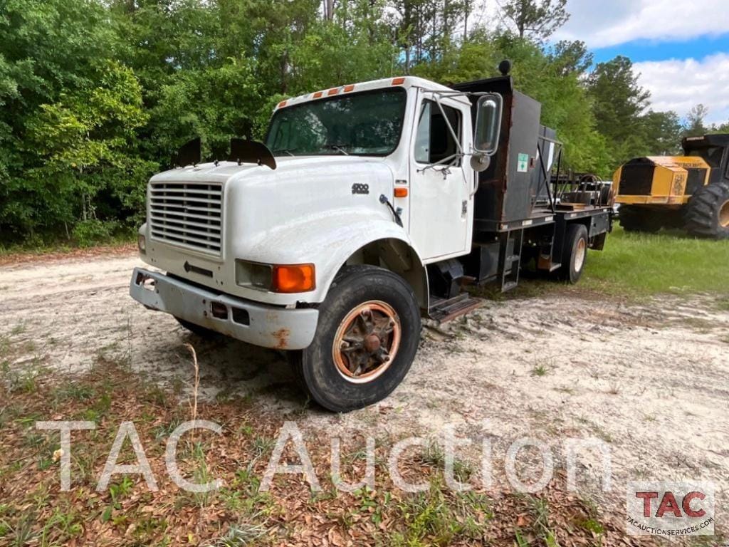 Main image International 4700