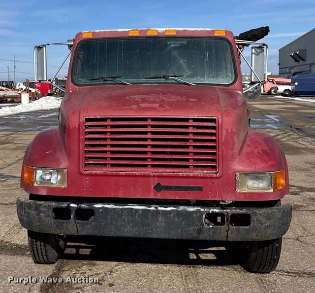 Image of International 4700 equipment image 1