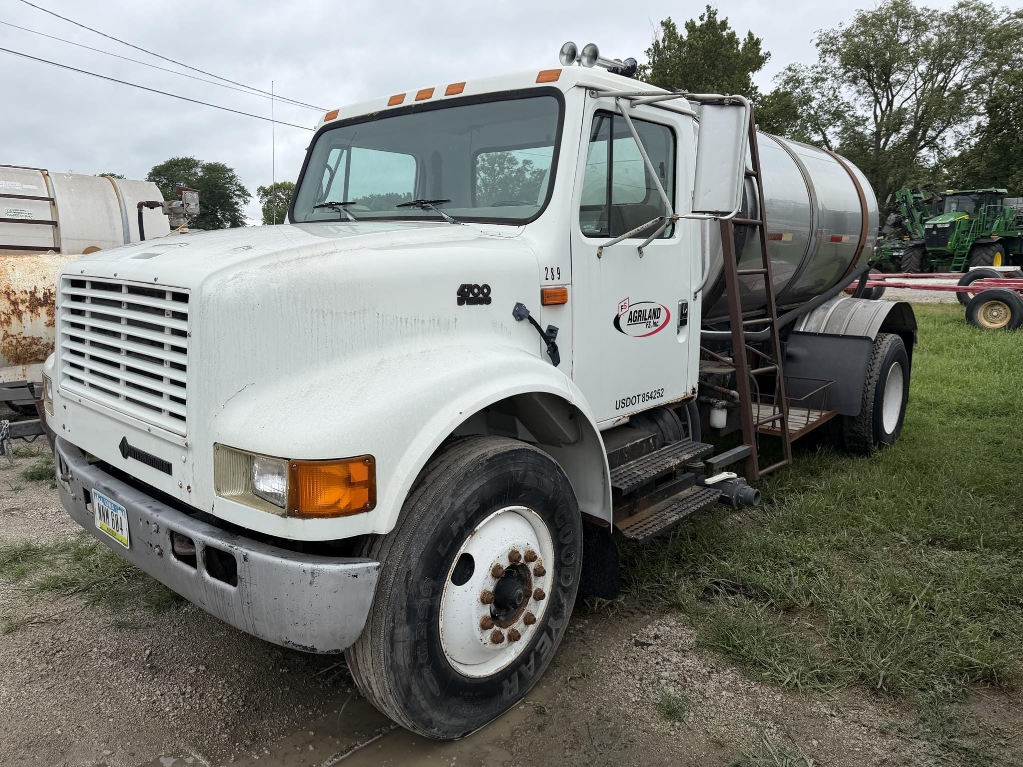 1995 International 4700 Equipment Image0