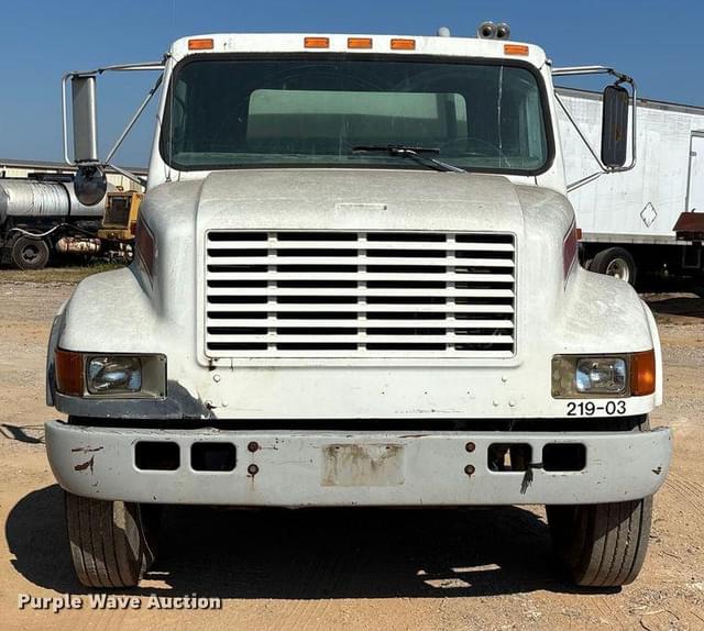Image of International 4700 equipment image 1