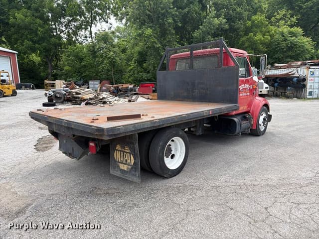 Image of International 4700 equipment image 4