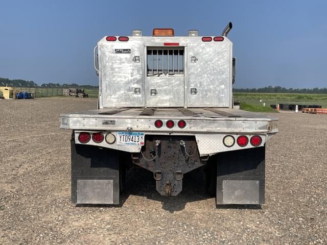 Image of International 4700 equipment image 3