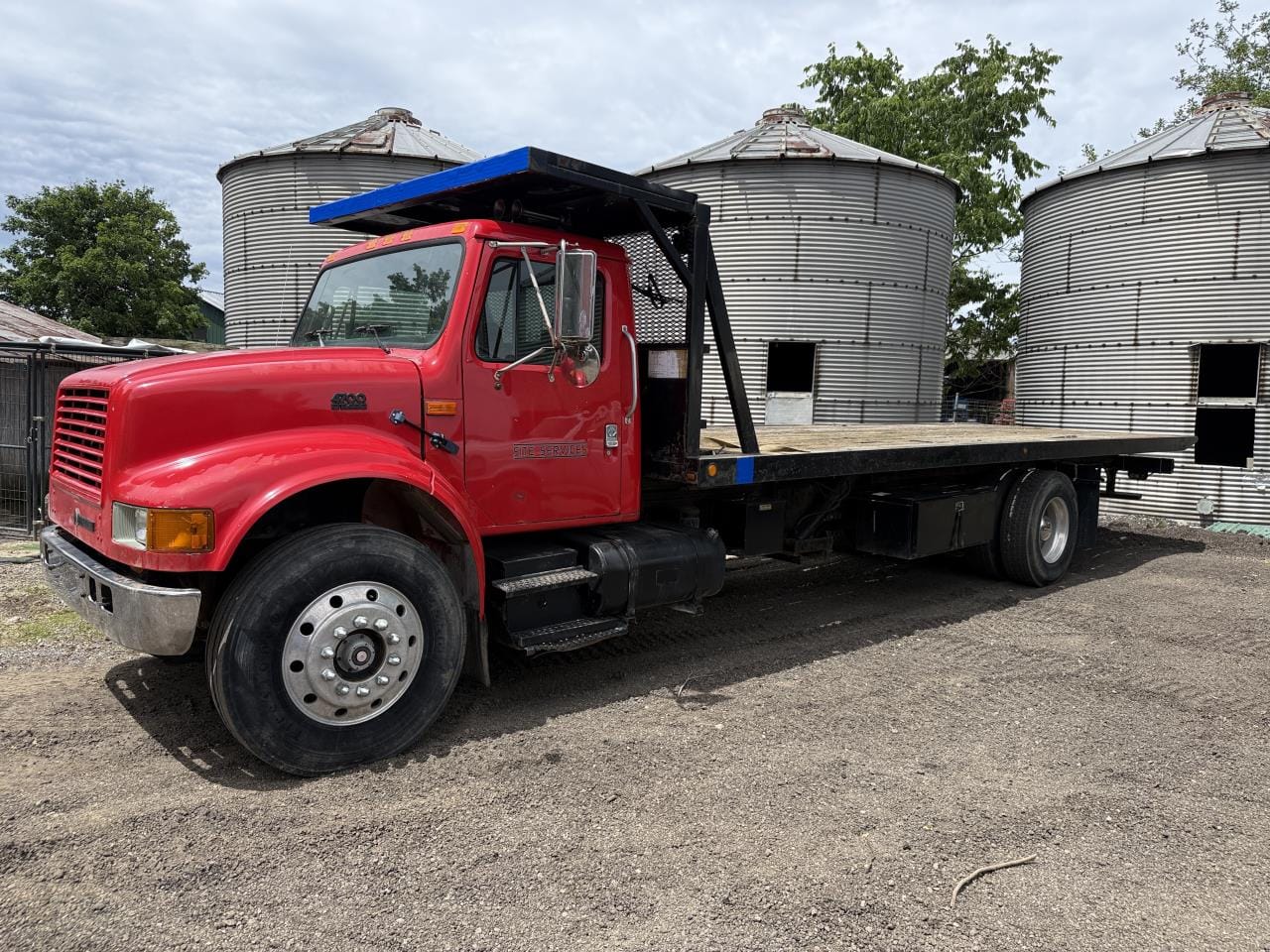 1995 International 4700 Equipment Image0