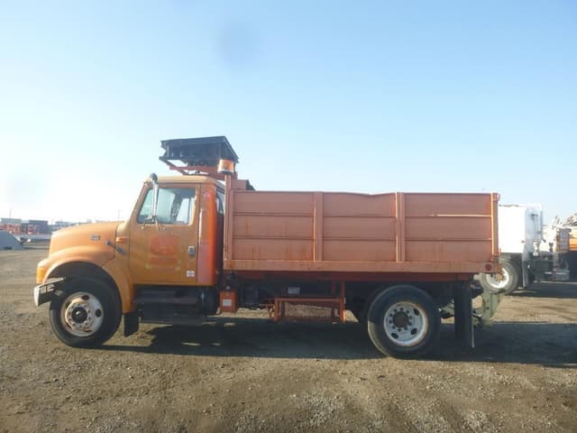 Image of International 4700 equipment image 4