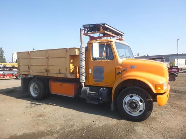 Image of International 4700 equipment image 1