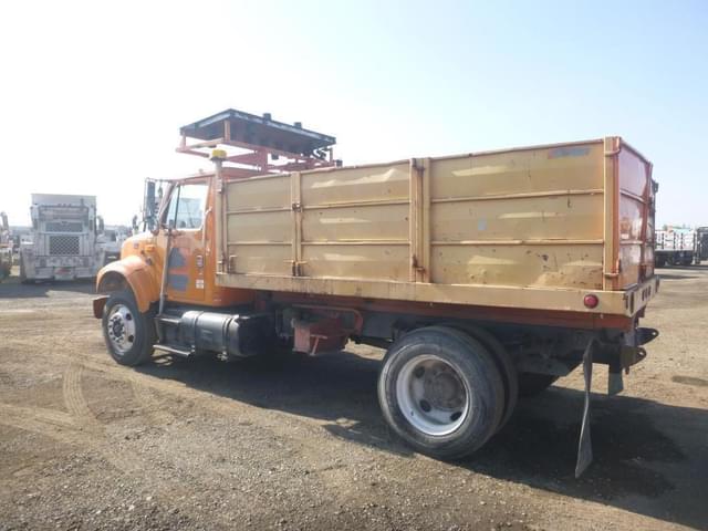 Image of International 4700 equipment image 3