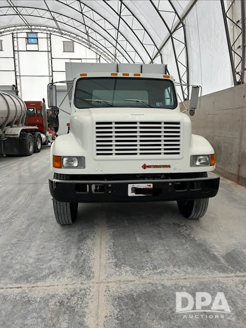 Image of International 4700 equipment image 1