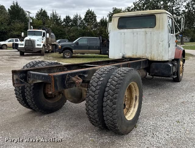 Image of International 4700 equipment image 4