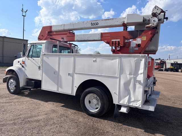 Image of International 4700 equipment image 3