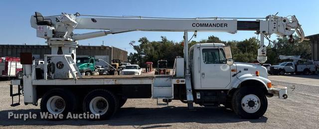 Image of International 4900 equipment image 3