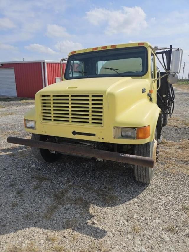 Image of International 4900 DT466 equipment image 1