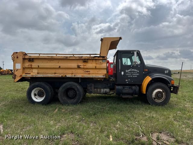 Image of International 4900 equipment image 3