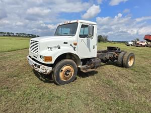 1995 International 4900 Image