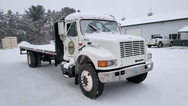 Image of International 4900 equipment image 1