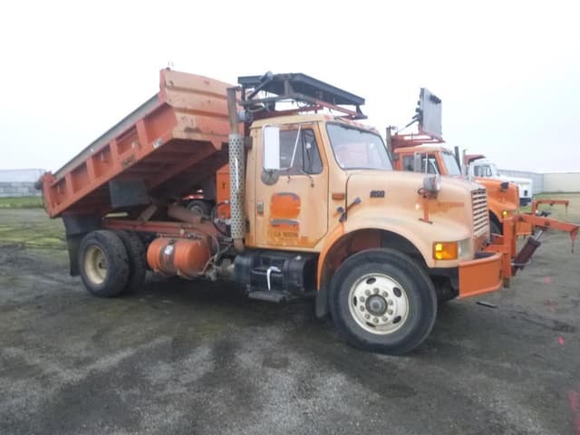 Image of International 4900 equipment image 1