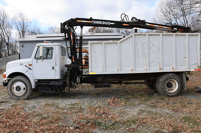 Image of International 4900DT equipment image 1