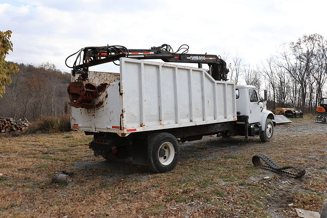 Image of International 4900DT equipment image 4