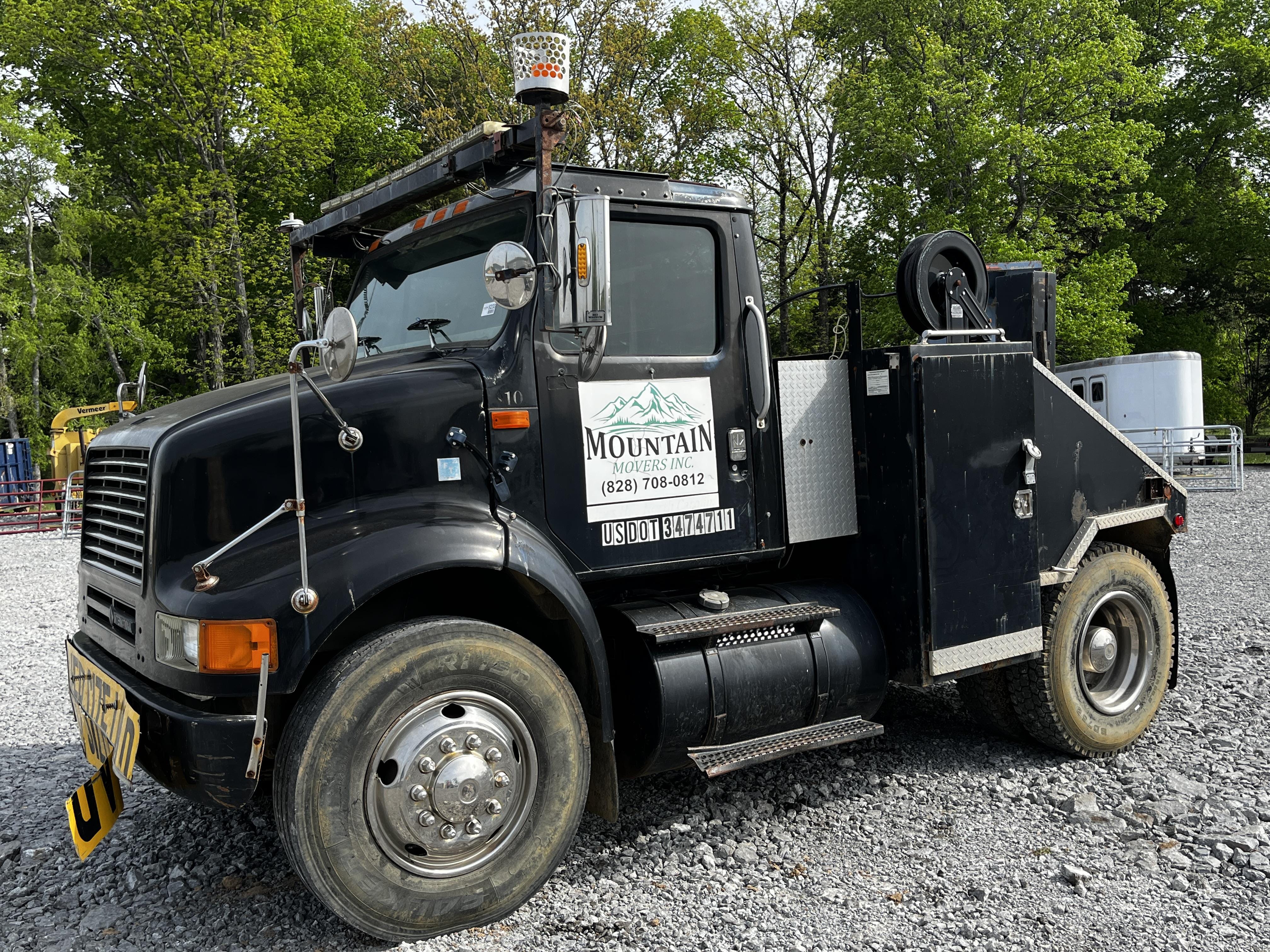 Main image International 8100