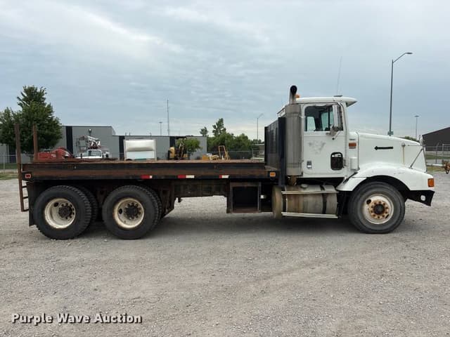 Image of International 9200 equipment image 3