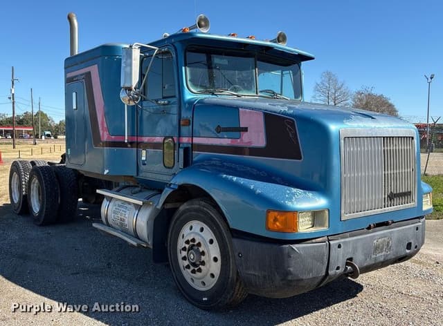 Image of International 9200 equipment image 2