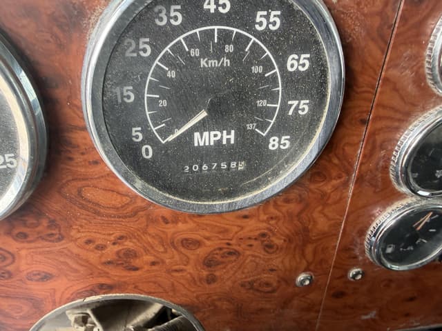 Image of International 9400 equipment image 4