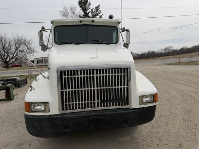 Image of International 9400 equipment image 3