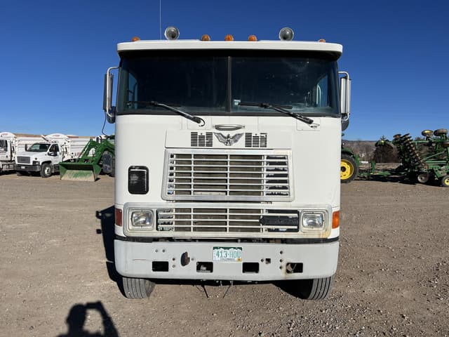 Image of International 9600 equipment image 1