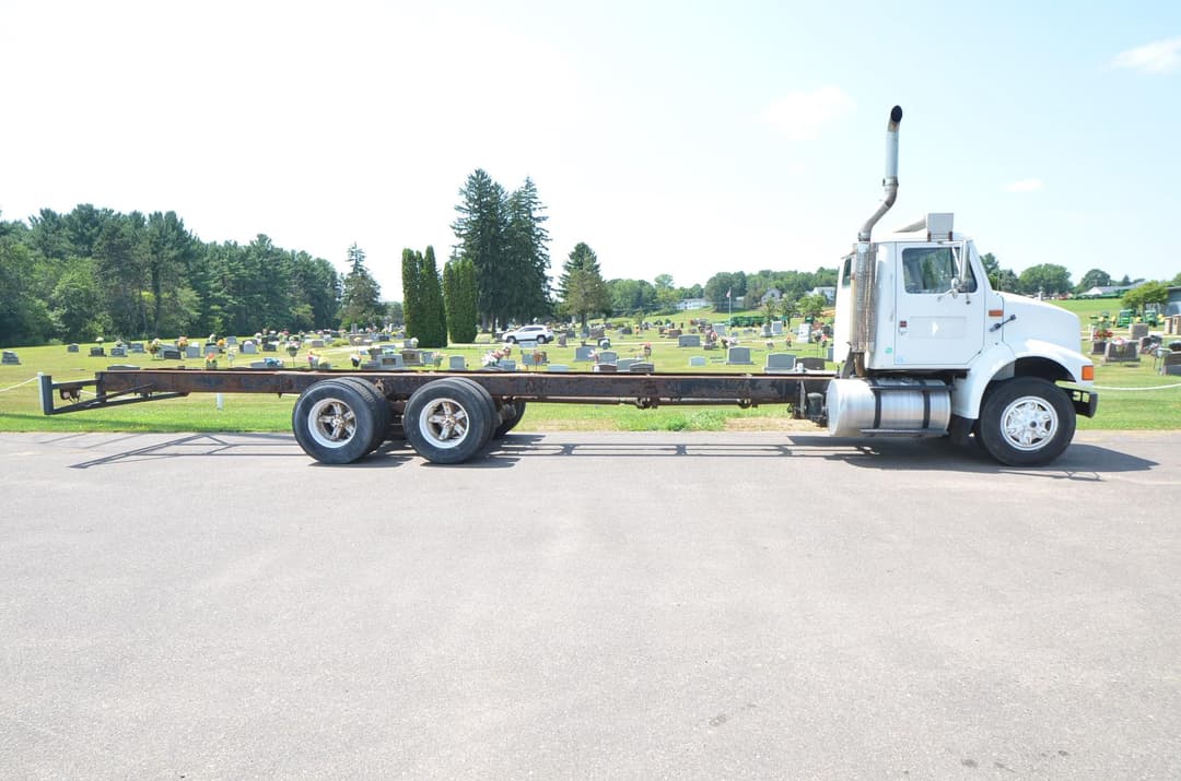 Image of International Navistar 8100 Primary image