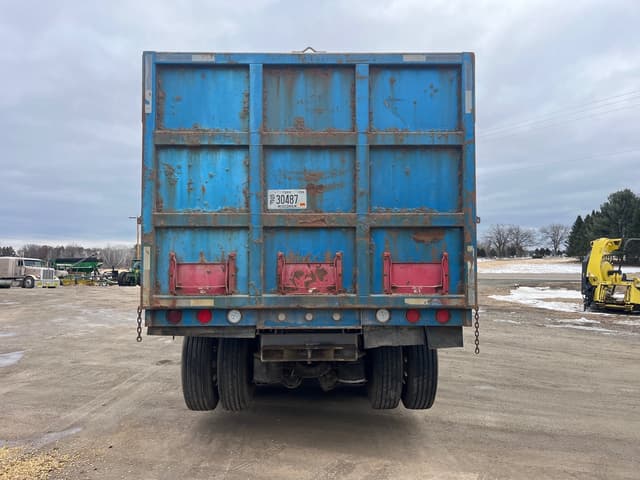 Image of International Paystar 5000 equipment image 3