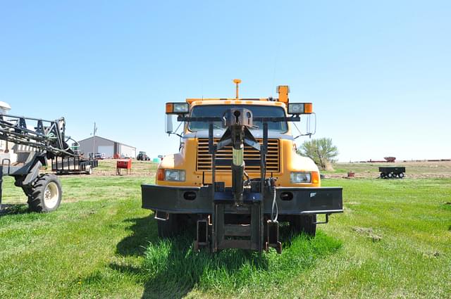 Image of International 4700 equipment image 1