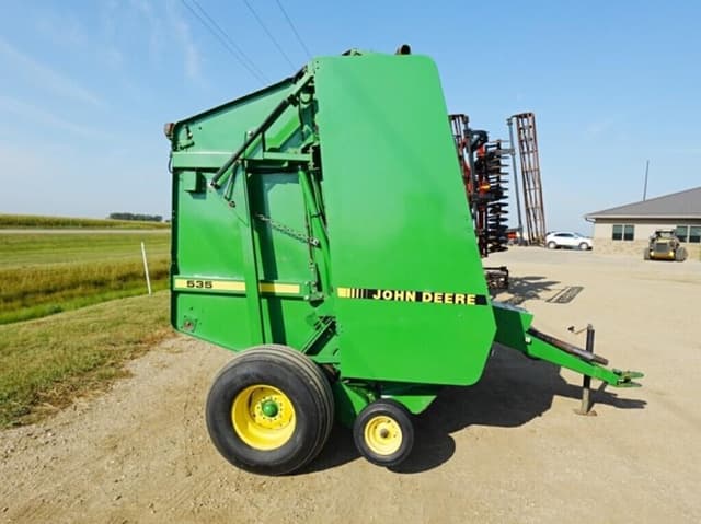 Image of John Deere 535 equipment image 1