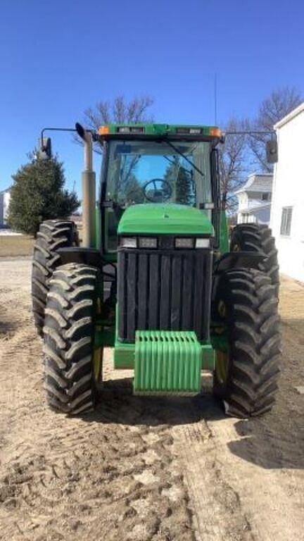 Image of John Deere 8300 equipment image 1