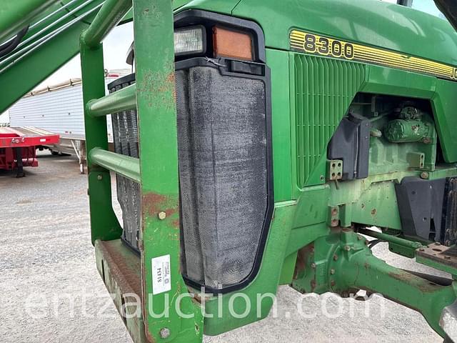 Image of John Deere 8300 equipment image 4