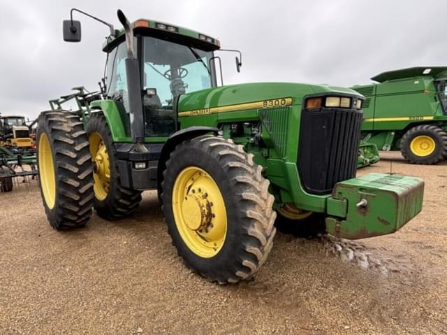 Image of John Deere 8300 equipment image 3