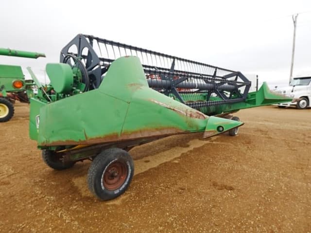 Image of John Deere 920 equipment image 2