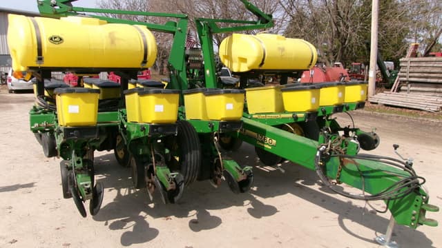 Image of John Deere 1760 equipment image 1