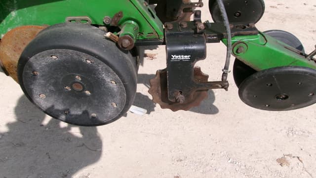 Image of John Deere 1760 equipment image 3