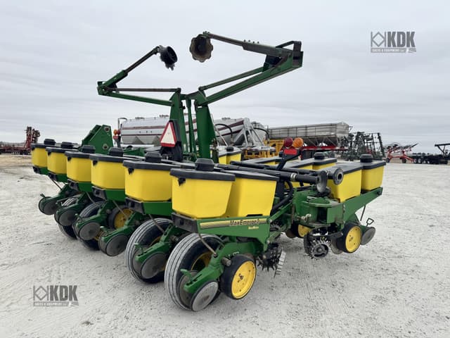 Image of John Deere 1760 equipment image 2