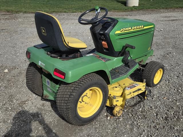 Image of John Deere 345 equipment image 4