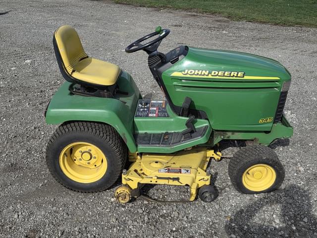 Image of John Deere 345 equipment image 3