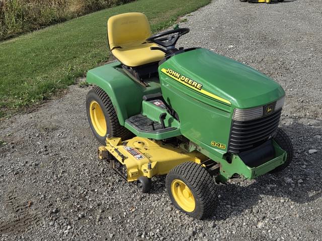 Image of John Deere 345 equipment image 2