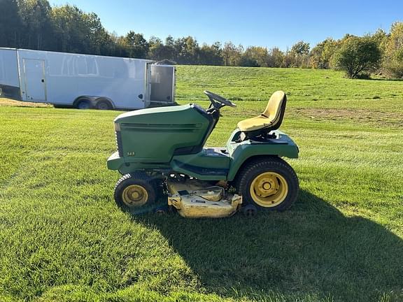 Image of John Deere 345 equipment image 1