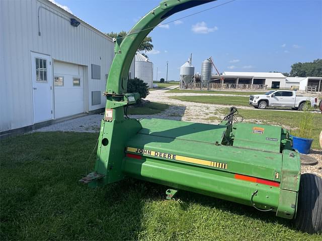 Image of John Deere 3950 equipment image 2