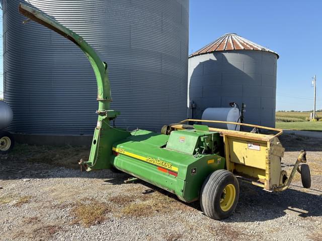 Image of John Deere 3970 equipment image 2