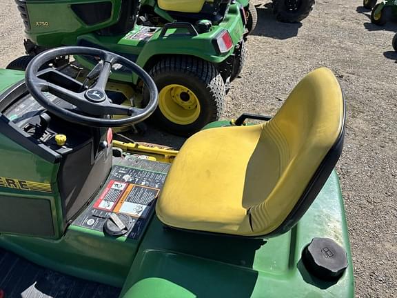 Image of John Deere 425 equipment image 3